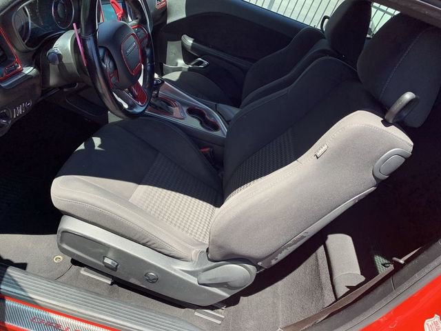 Used 2019 Dodge Challenger R/T RWD image 16