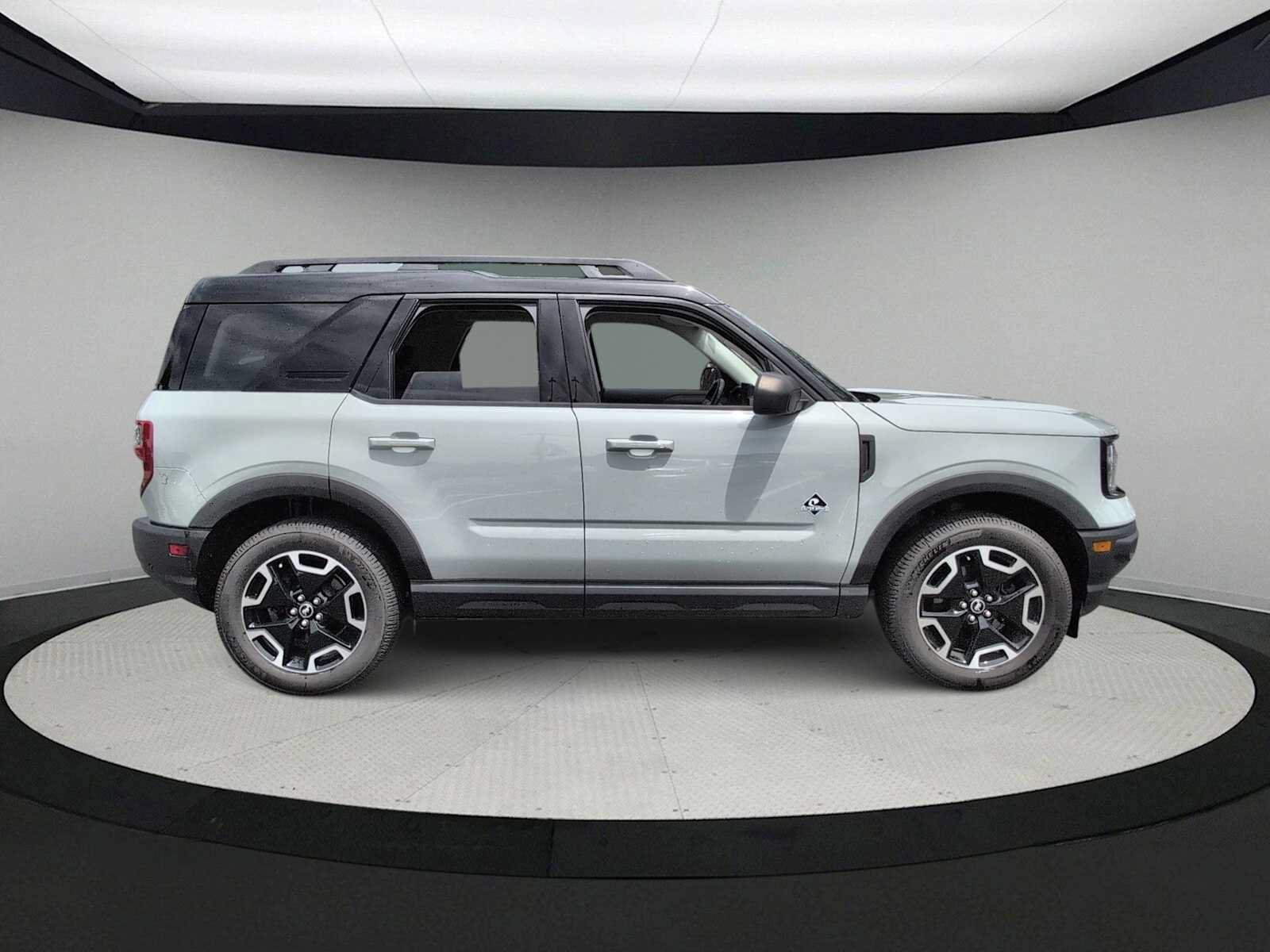 Used 2022 Ford Bronco Sport Outer Banks AWD/4WD image 9