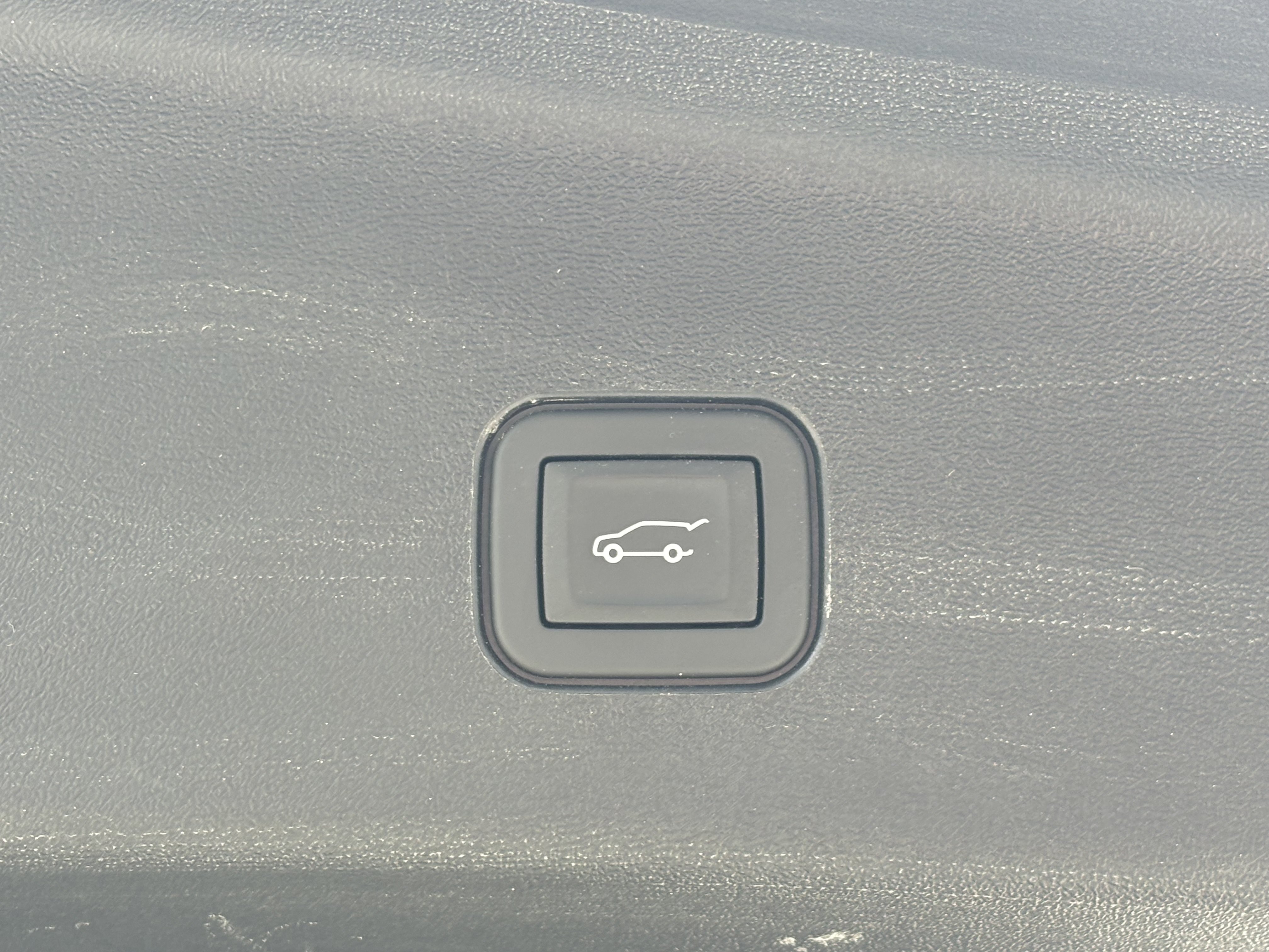 Certified 2026 Cadillac Vistiq Sport w/ LPO, Floor Liner Package AWD/4WD image 11