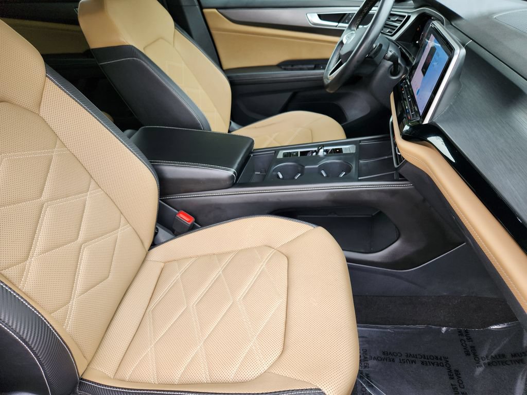 Used 2024 Volkswagen Atlas Cross Sport SE AWD/4WD image 4
