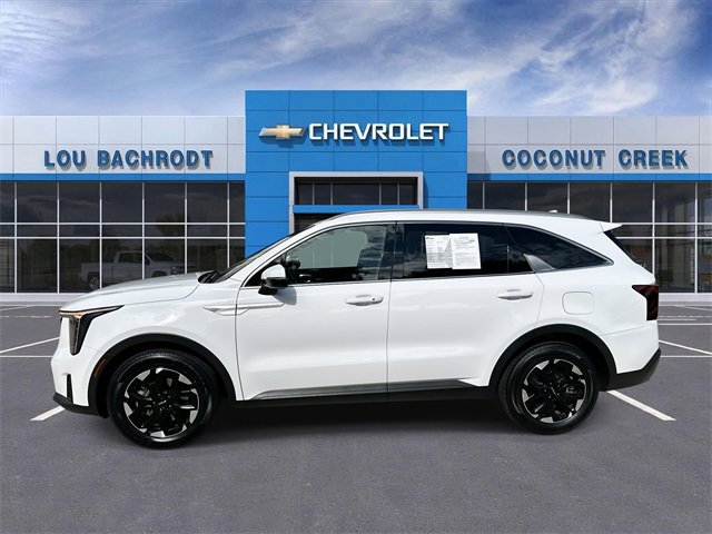 Used 2024 Kia Sorento S image 5