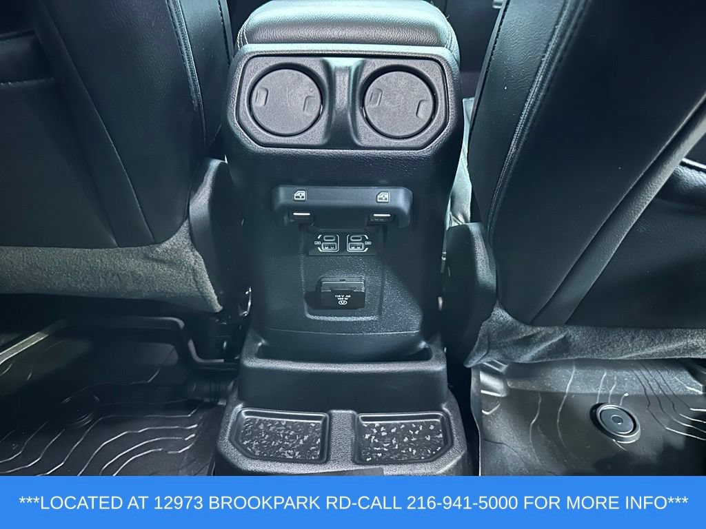 Used 2022 Jeep Wrangler Unlimited Sahara w/ LED Lighting Group AWD/4WD image 21