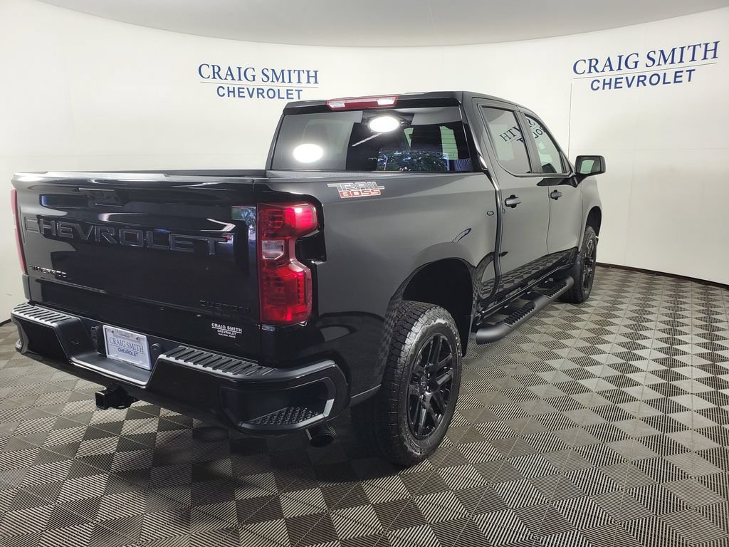 New 2026 Chevrolet Silverado 1500 Custom Trail Boss w/ Turbomax Blackout Package AWD/4WD image 5