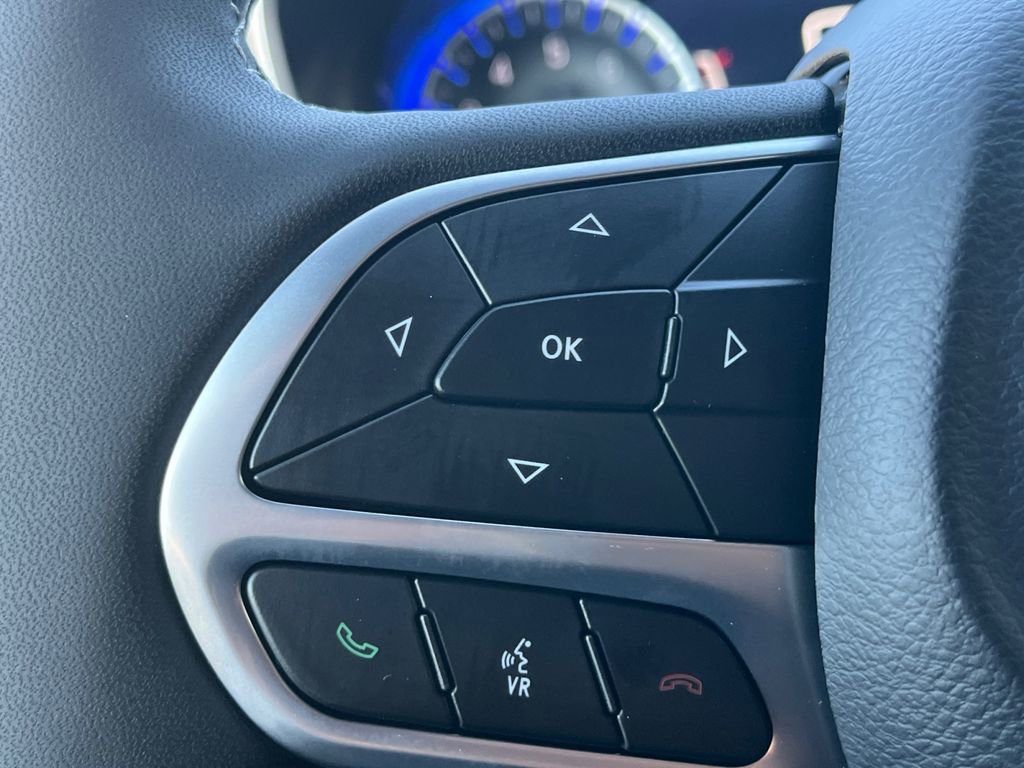 New 2026 Chrysler Pacifica Select image 11