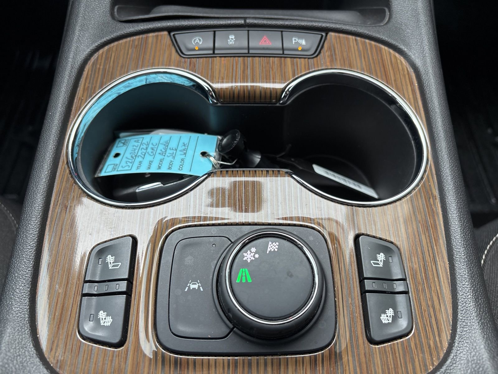 Used 2022 GMC Acadia SLE w/ Driver Convenience Package FWD image 27