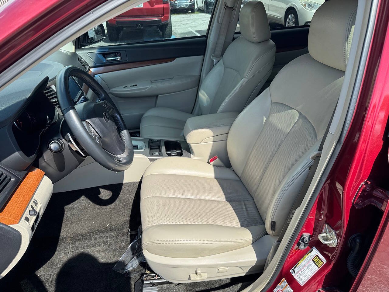 Used 2014 Subaru Outback 2.5i Limited w/ Moonroof Package AWD/4WD image 13