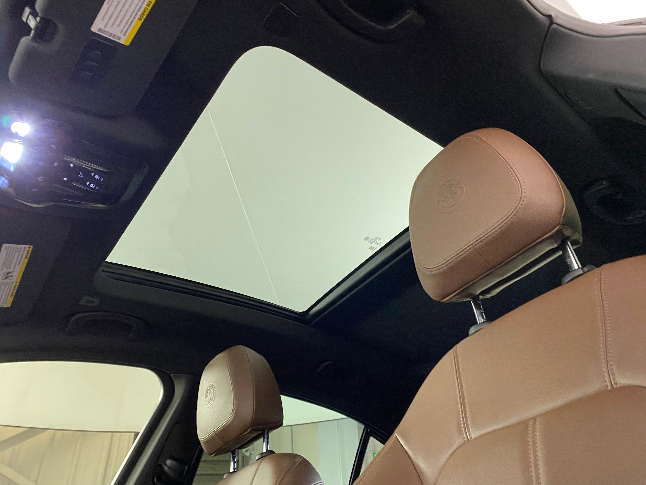 Used 2023 Alfa Romeo Stelvio Ti image 15