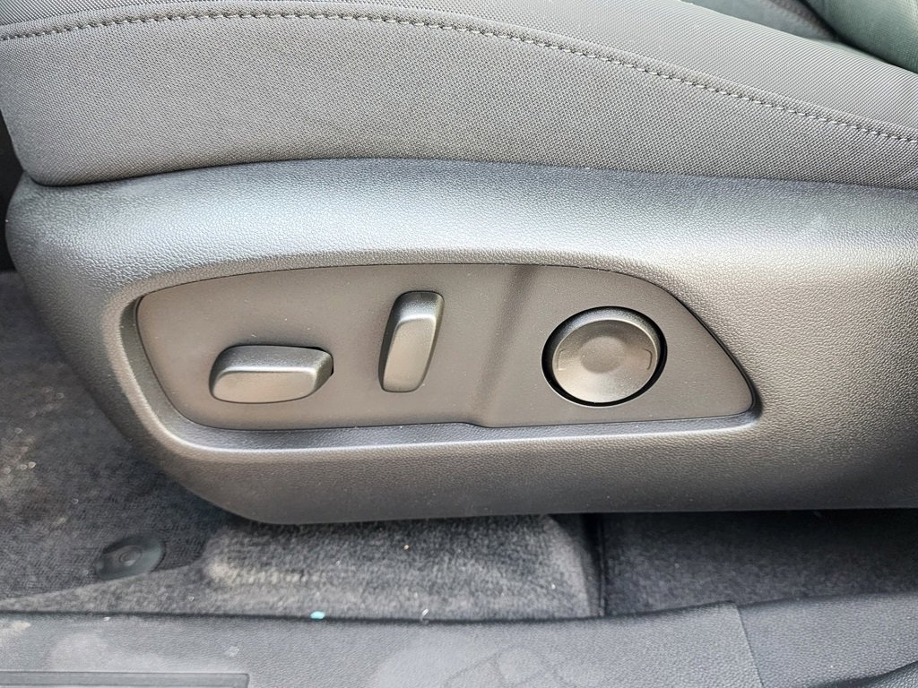 New 2026 GMC Terrain AT4 w/ Convenience Package III image 17