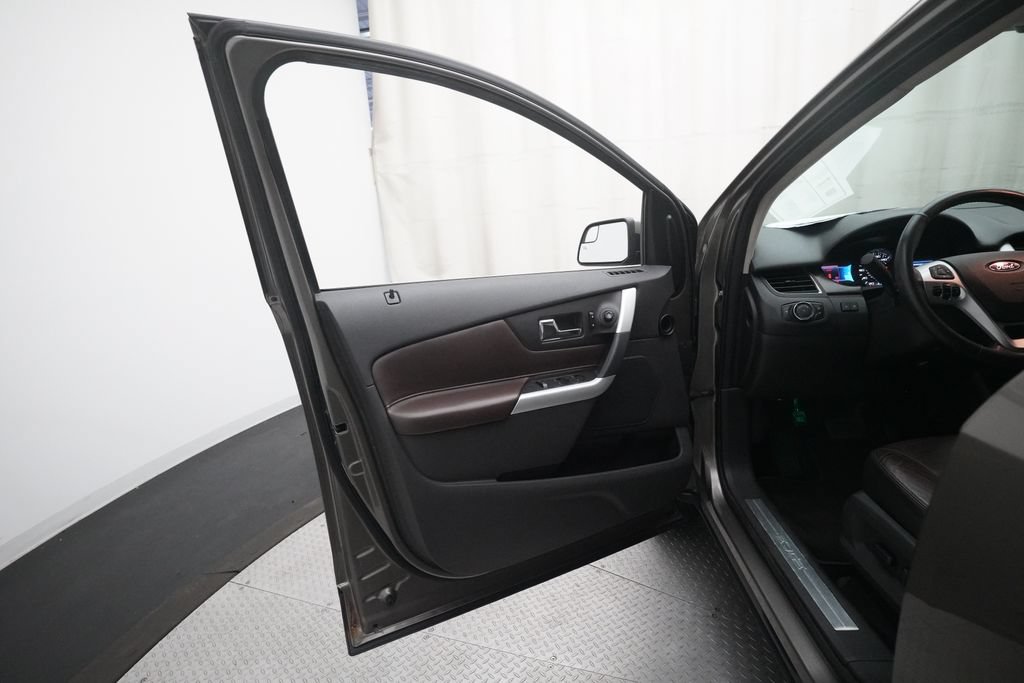 Used 2013 Ford Edge Limited AWD/4WD image 28
