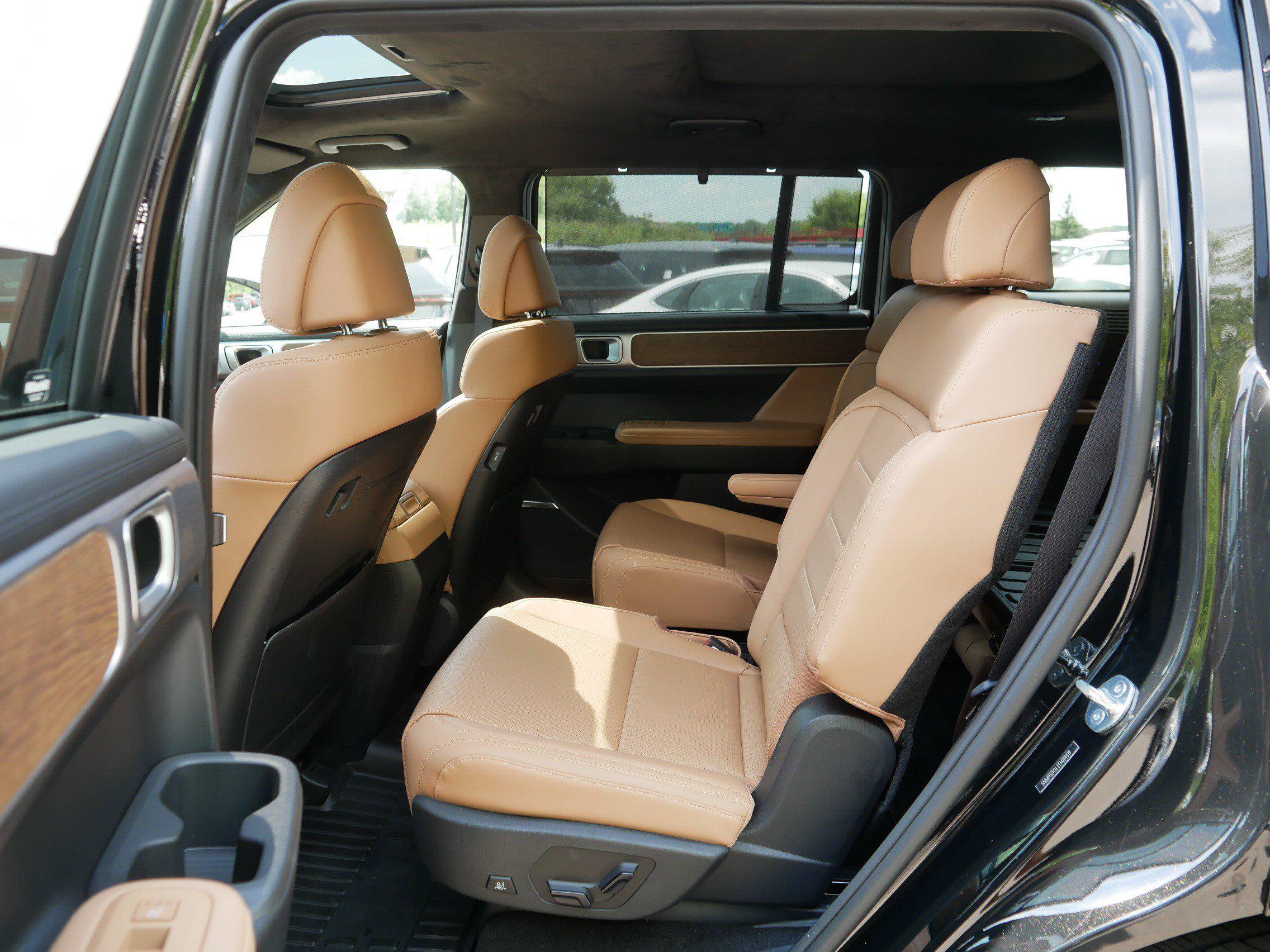 New 2026 Hyundai Santa Fe Calligraphy AWD/4WD image 6