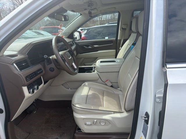 Used 2023 GMC Yukon Denali AWD/4WD image 9