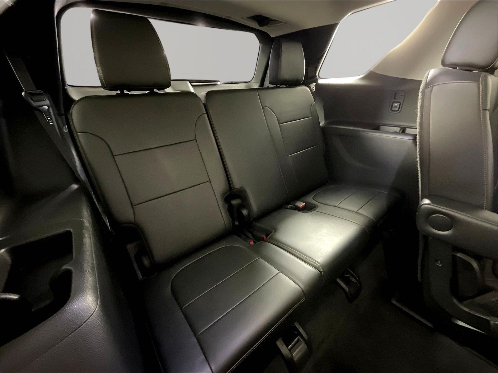 Used 2019 Chevrolet Traverse Premier w/ Redline Edition AWD/4WD image 26
