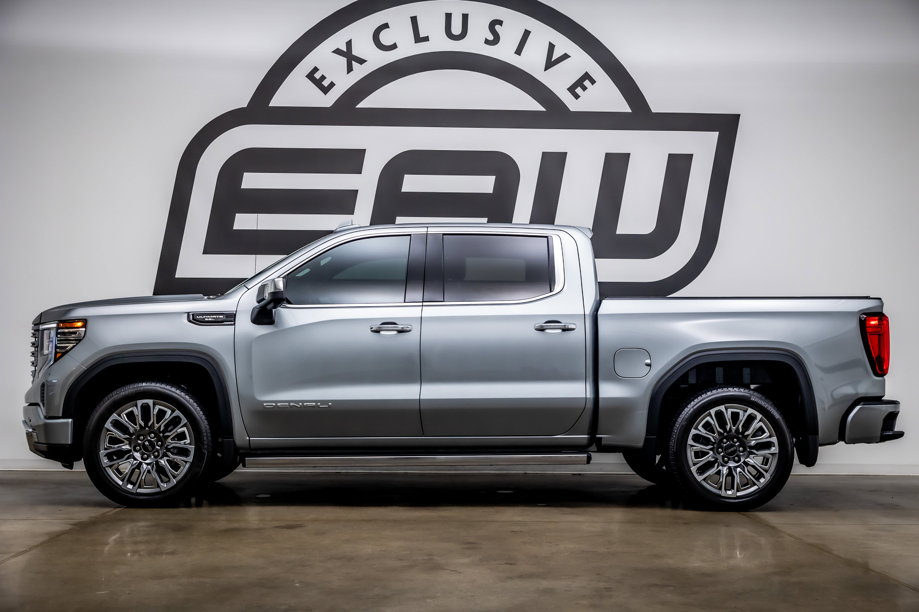 Used 2025 GMC Sierra 1500 Denali Ultimate AWD/4WD image 6