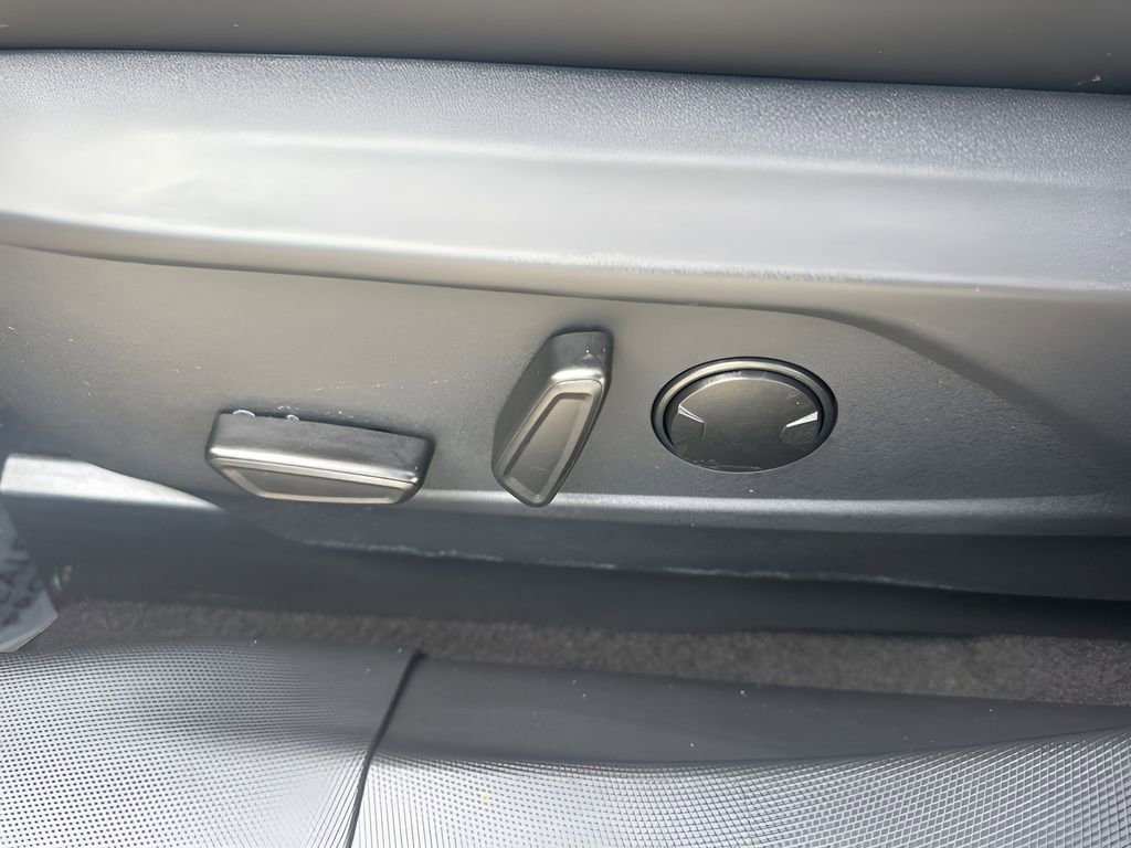 Used 2025 Ford Mustang Mach-E Select image 10