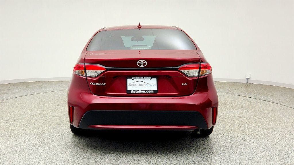 Used 2022 Toyota Corolla LE FWD image 6