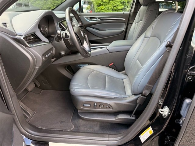 Used 2024 Buick Enclave Premium image 10