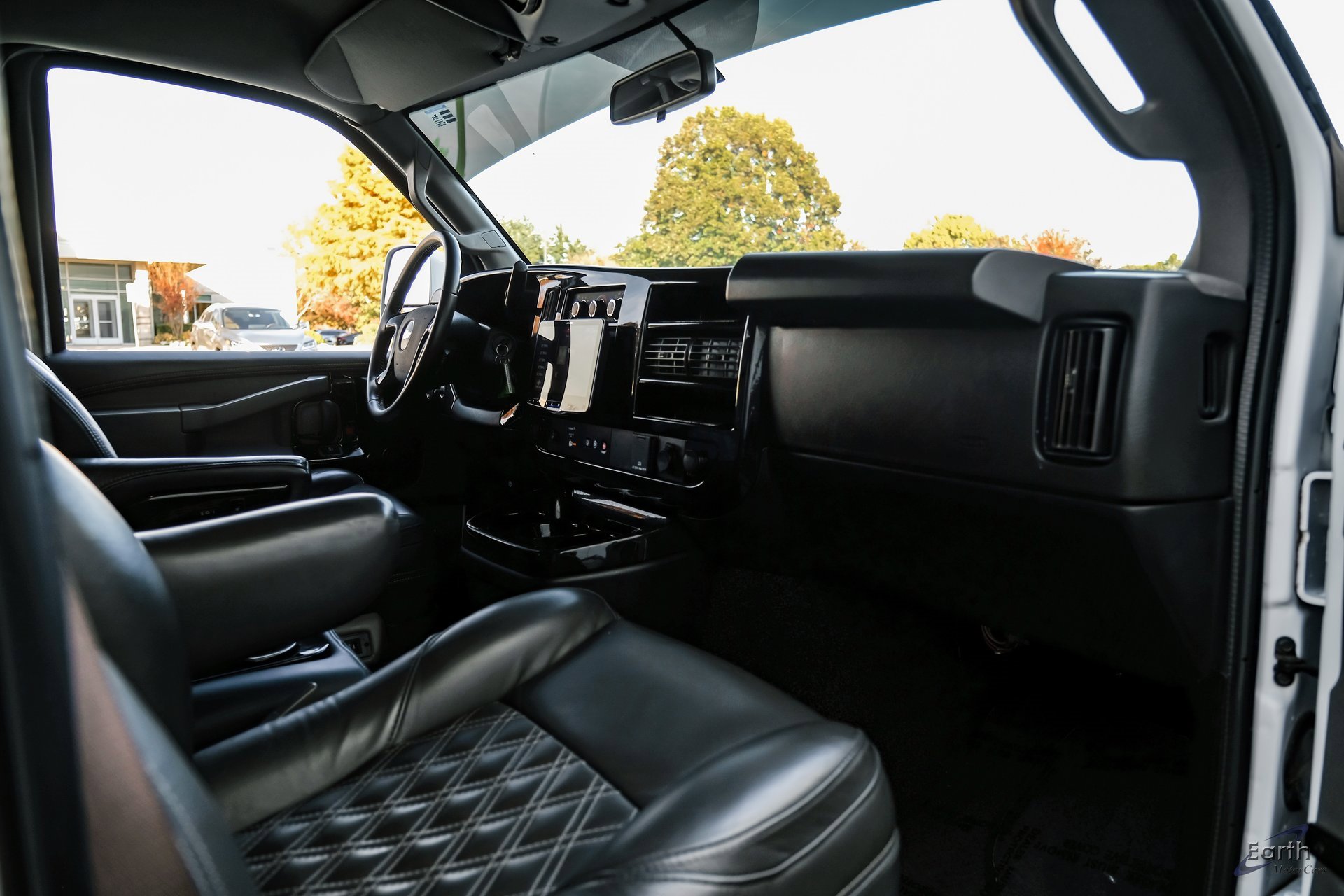 Used 2023 Chevrolet Express 2500 image 44