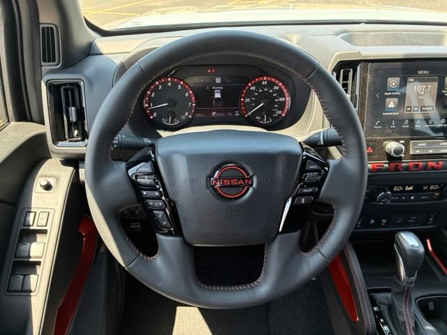 Certified 2025 Nissan Frontier PRO-4X w/ Pro Premium Package AWD/4WD image 16