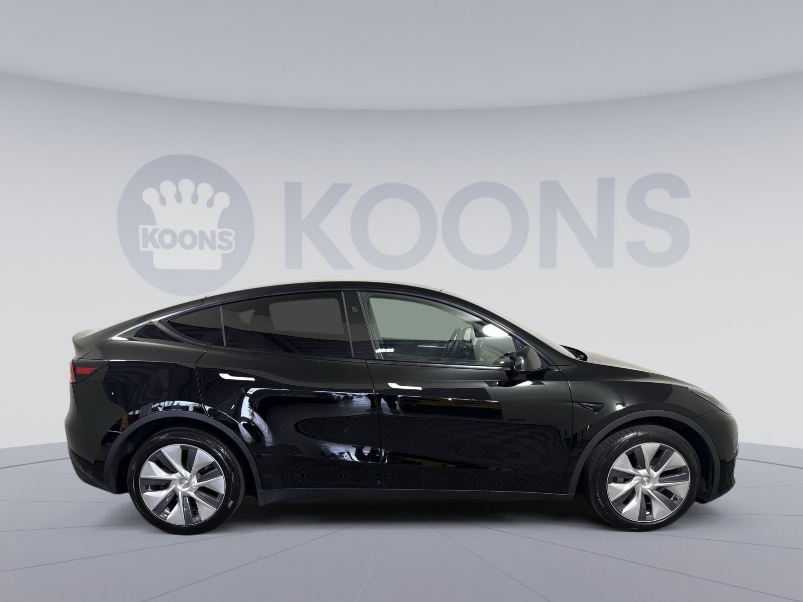 Used 2024 Tesla Model Y Long Range image 8