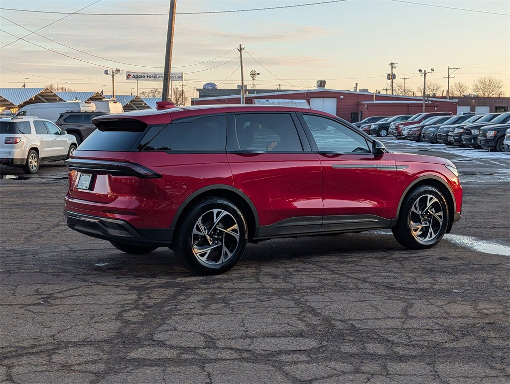 Used 2024 Lincoln Nautilus Premier w/ Equipment Group 102A image 3