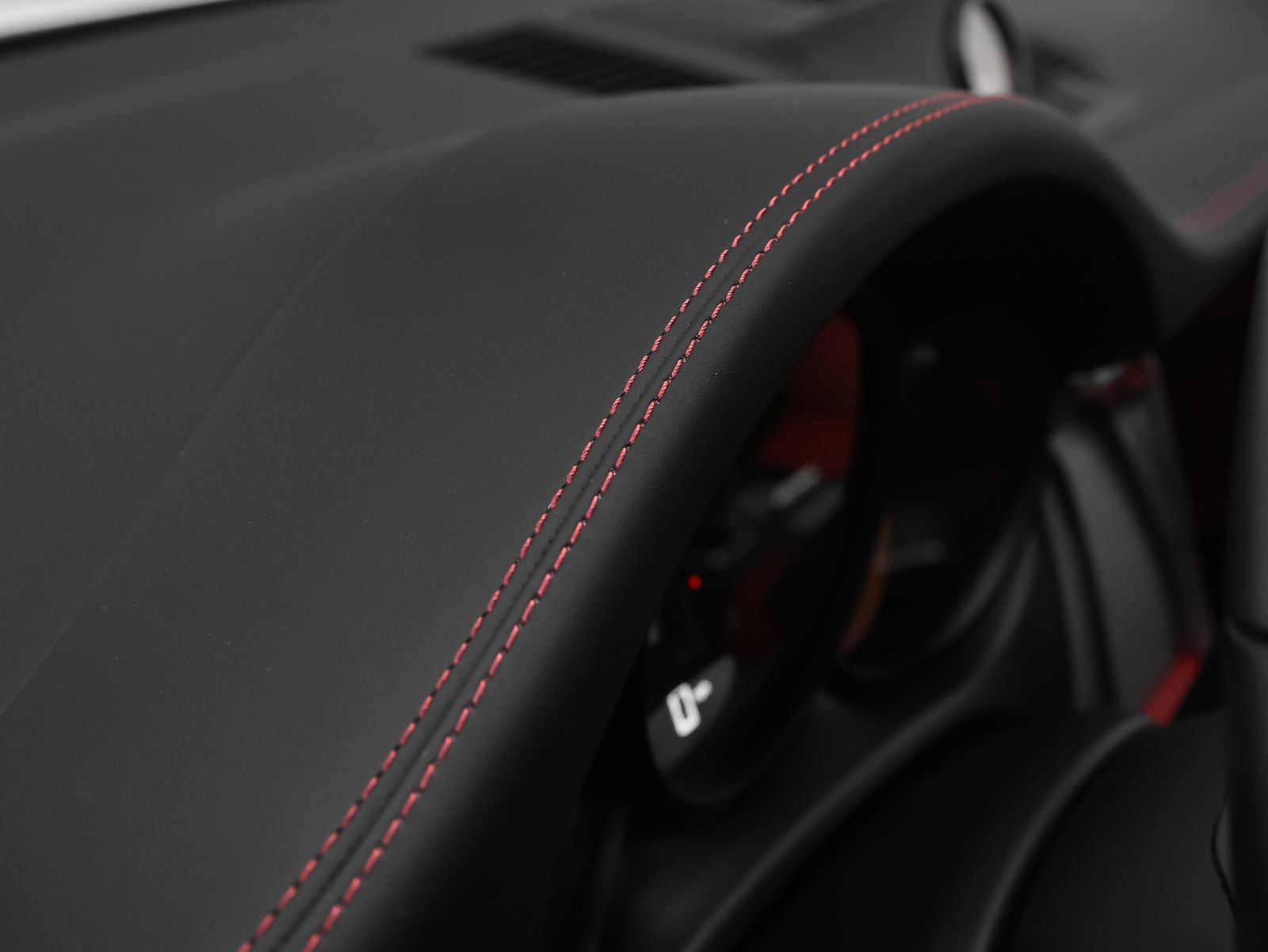 Certified 2022 Porsche Macan GTS image 38