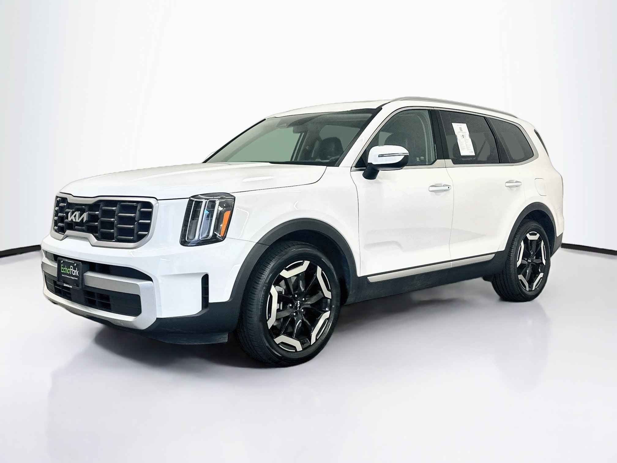 Used 2025 Kia Telluride S AWD/4WD image 3