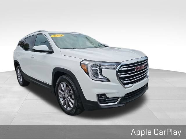 Used 2024 GMC Terrain SLT FWD image 3
