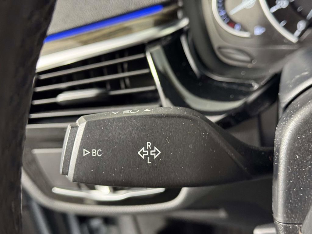 Used 2019 BMW 540i xDrive AWD/4WD image 21