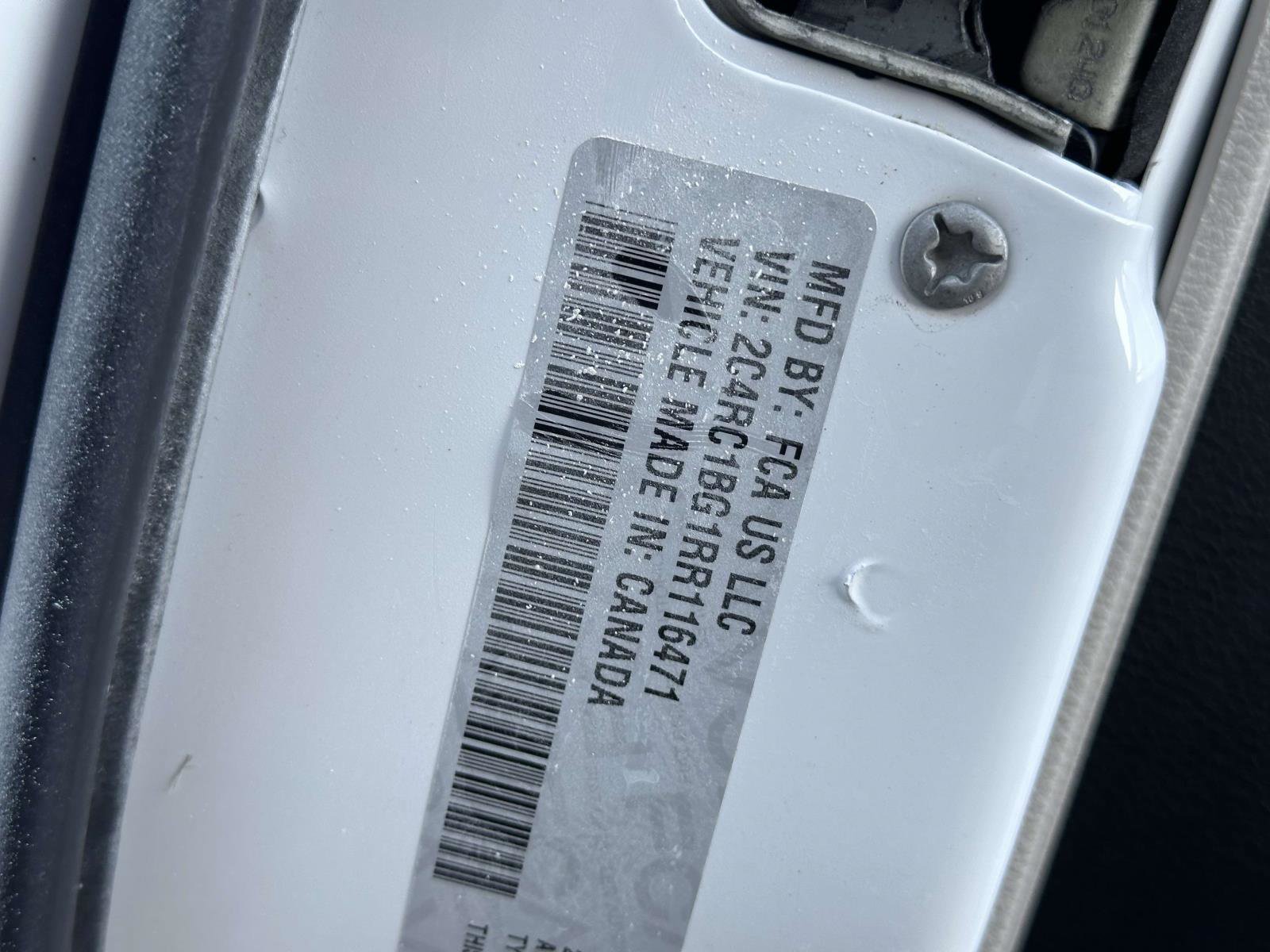 Used 2024 Chrysler Pacifica Touring-L image 13