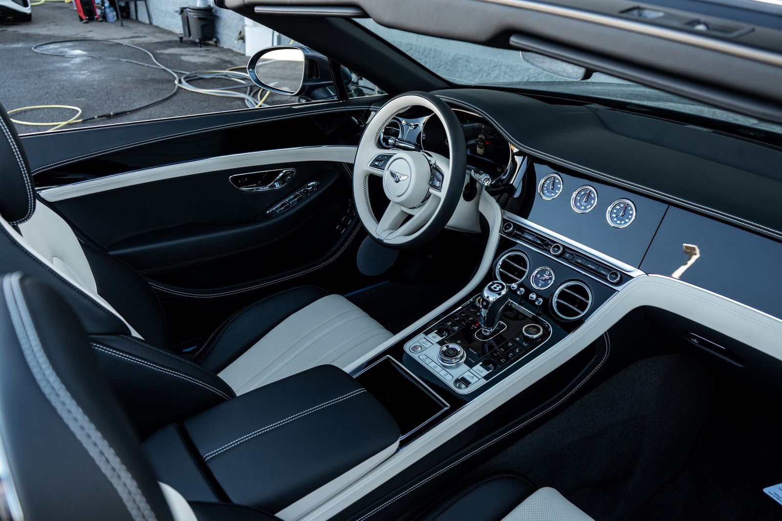 New 2026 Bentley Continental GTC image 2