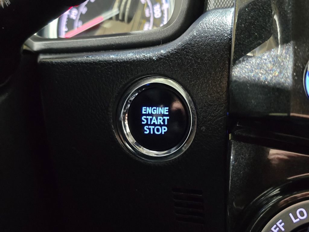 Used 2020 Toyota 4Runner Venture image 18