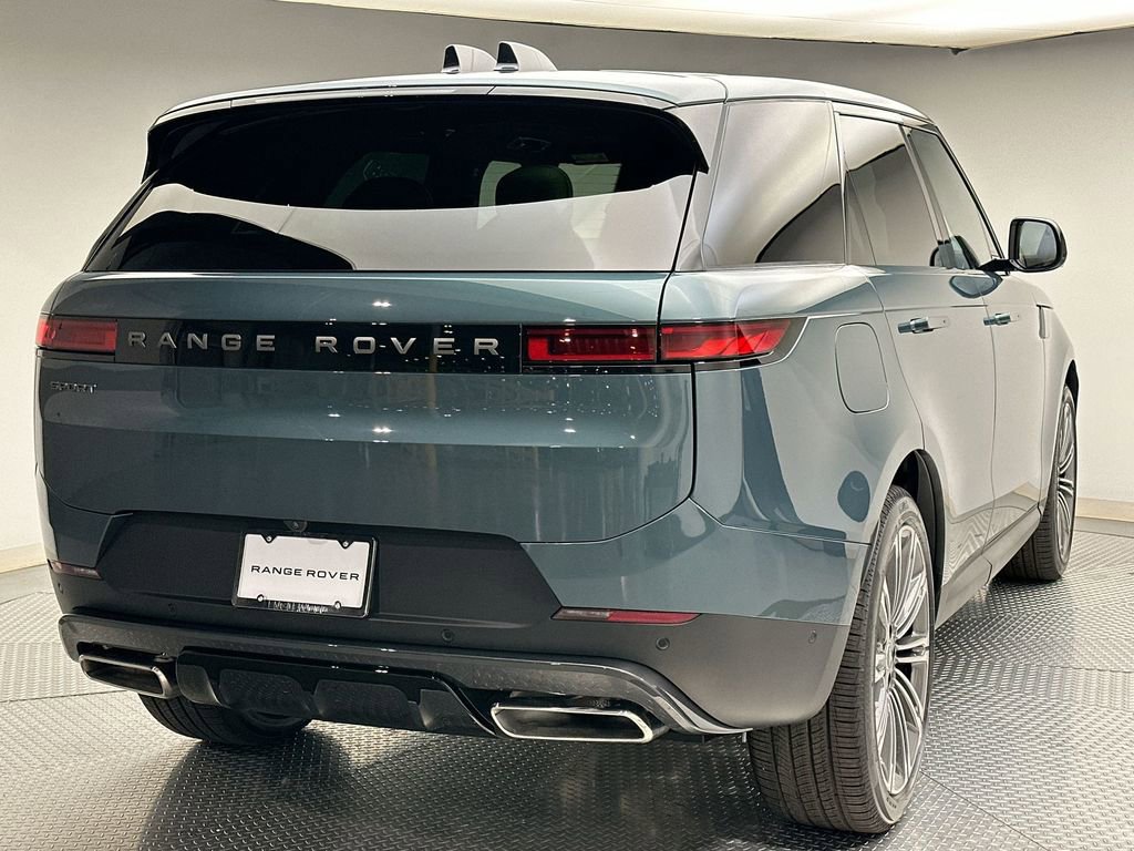 New 2025 Land Rover Range Rover Sport SE image 3