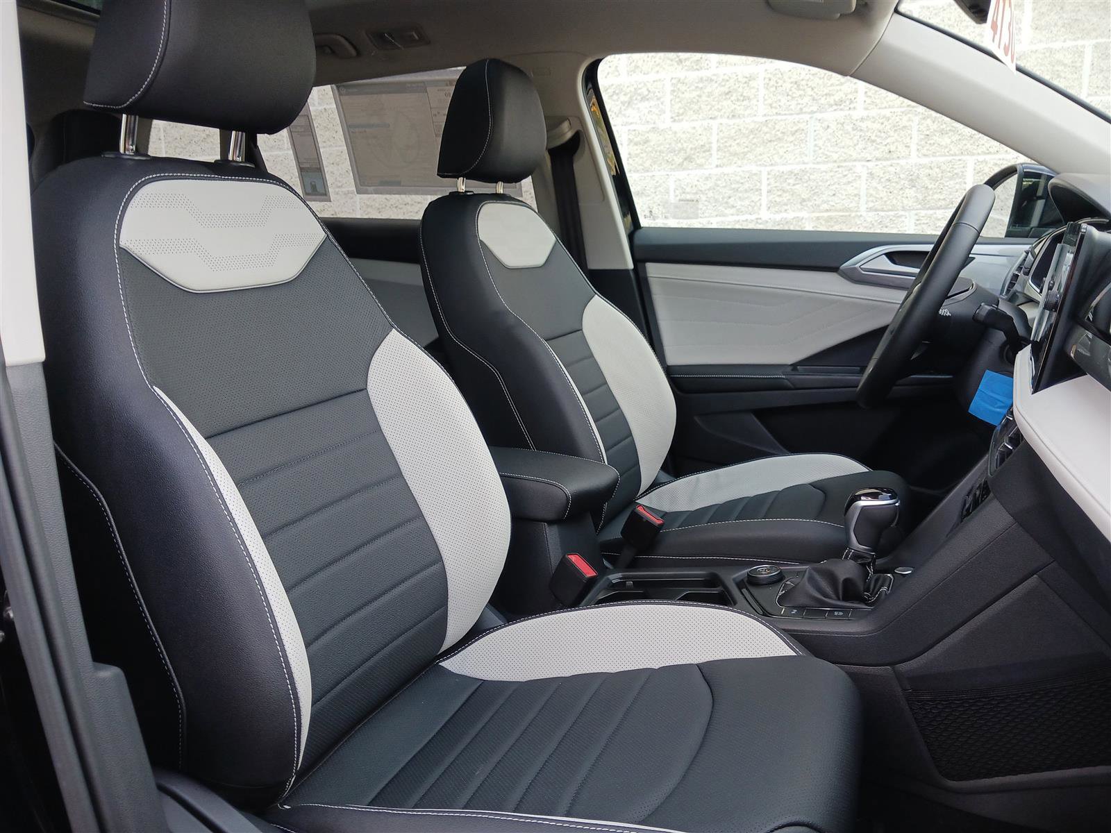 New 2025 Volkswagen Taos SEL image 35