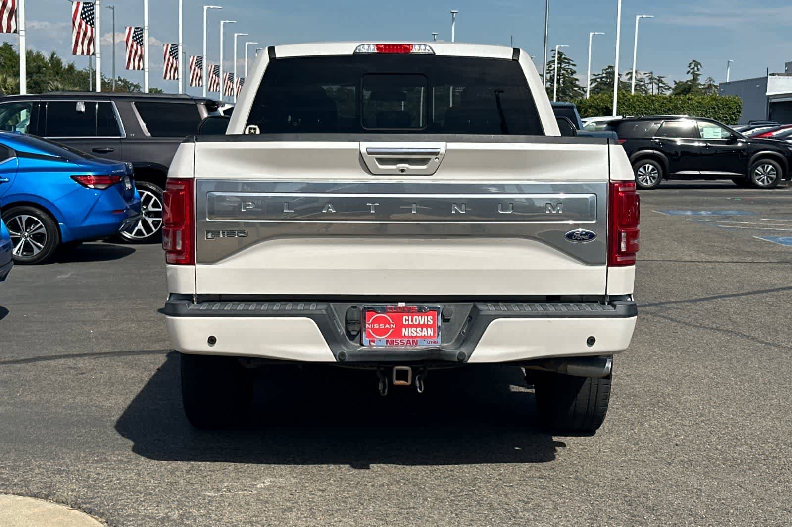 Used 2015 Ford F150 Platinum w/ Equipment Group 701A Luxury AWD/4WD image 8