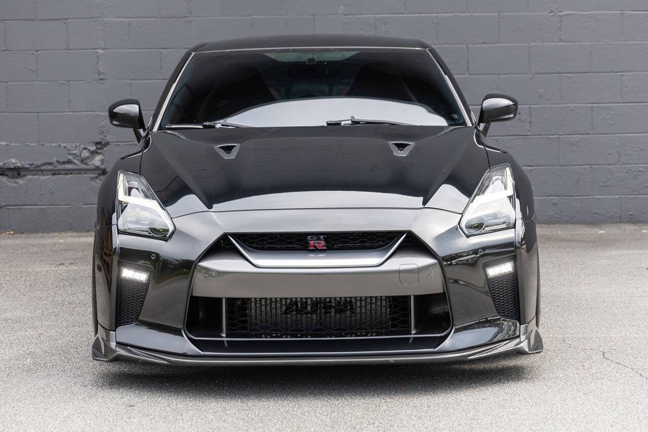 Used 2017 Nissan GT-R Premium w/ Premium Interior Package AWD/4WD image 19