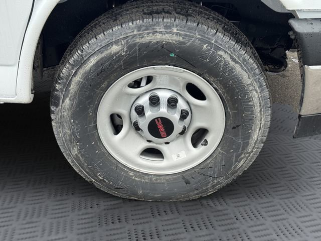 New 2026 GMC Savana 3500 w/ Power Convenience Package RWD image 26