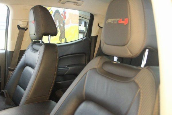 Used 2021 GMC Canyon AT4 w/ Driver Alert Package image 18