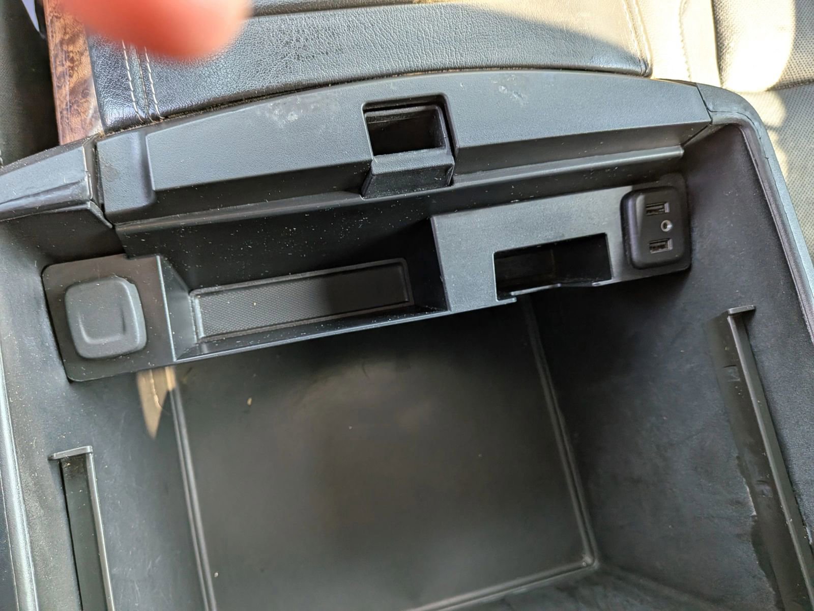 Used 2020 Chevrolet Suburban Premier image 65