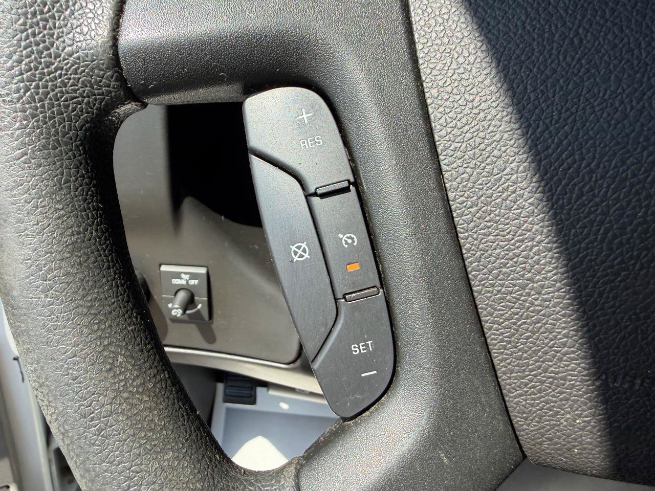 Used 2018 Chevrolet Express 2500 w/ Driver Convenience Package RWD image 23