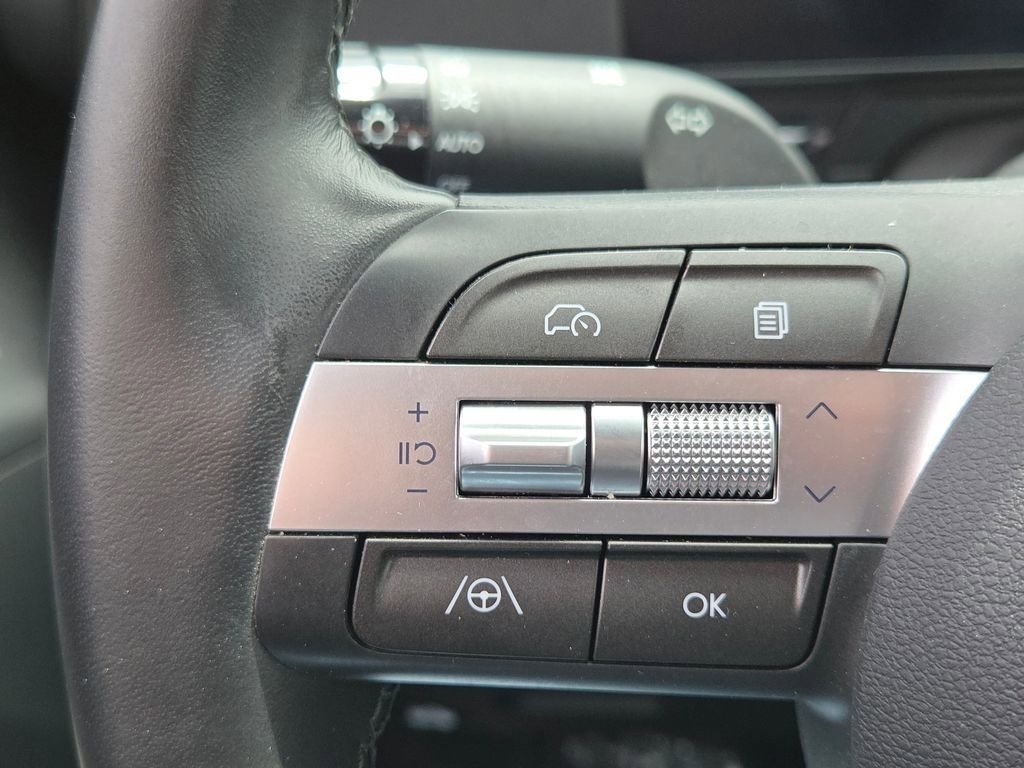 Used 2024 Hyundai Kona SEL AWD/4WD image 14
