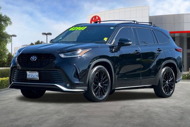 Used 2023 Toyota Highlander XSE AWD/4WD image 9