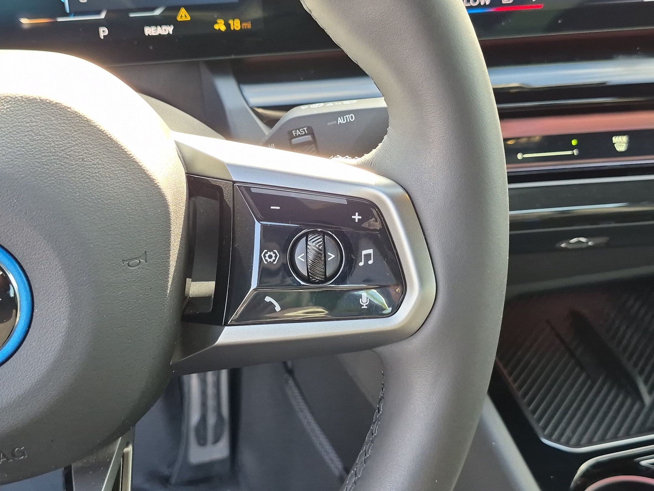 Used 2024 BMW i5 eDrive40i w/ M Sport Package RWD image 19