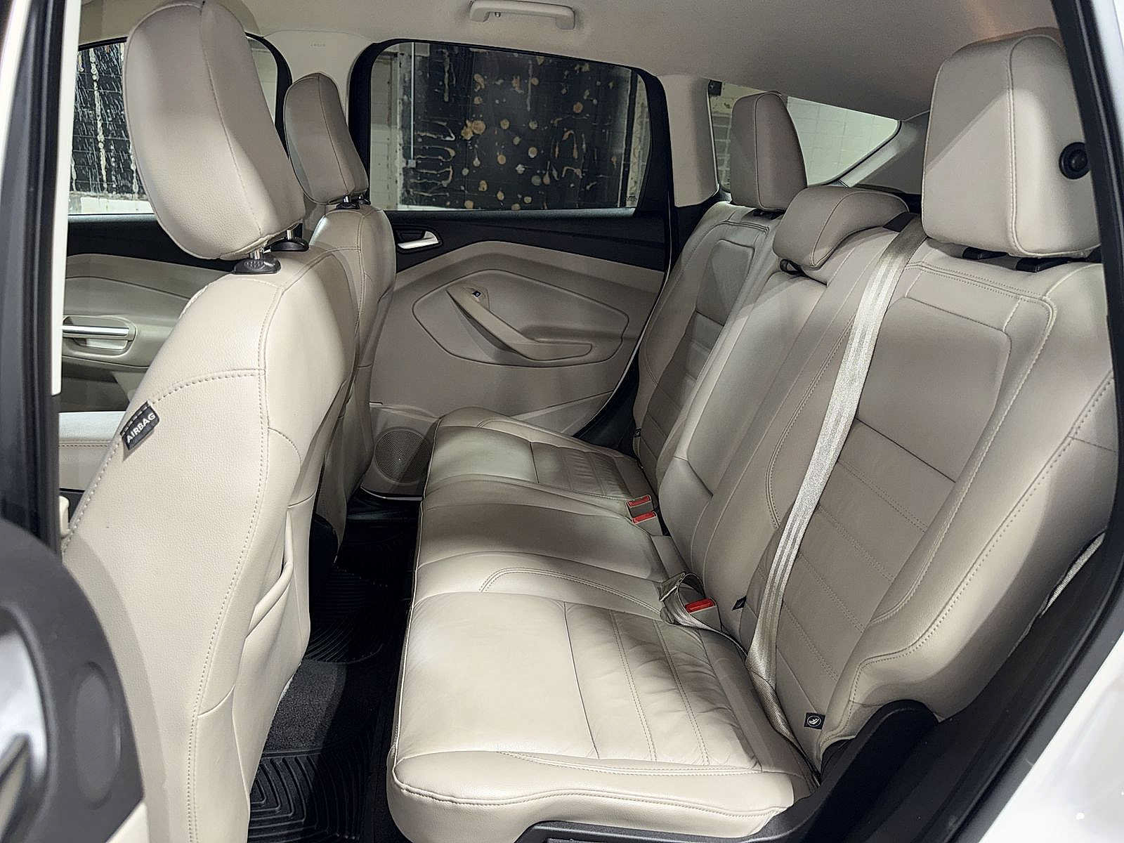 Used 2018 Ford Escape Titanium w/ Ford Safe & Smart Package AWD/4WD image 17