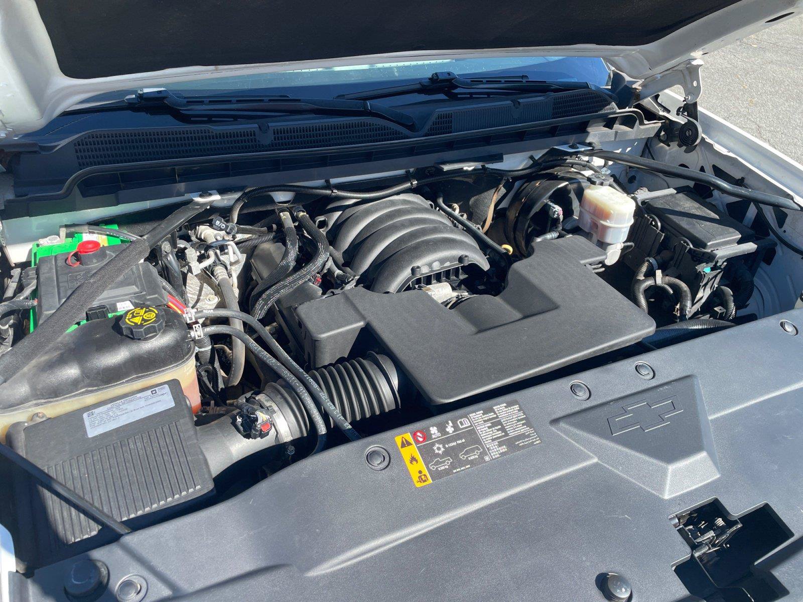 Used 2019 Chevrolet Silverado 1500 LT AWD/4WD image 17