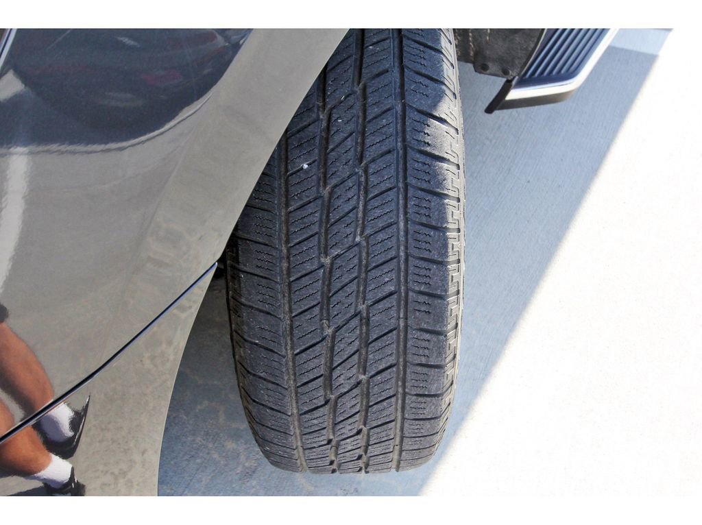 Used 2022 Ford Expedition XLT image 32