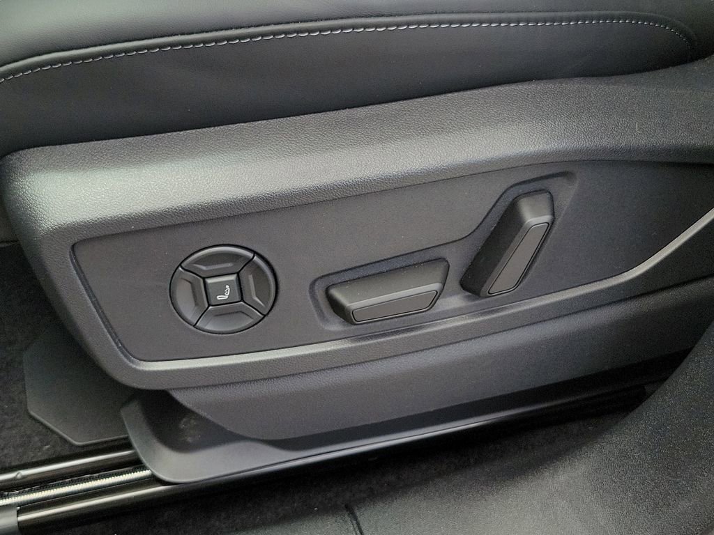 New 2026 Audi SQ5 Premium Plus AWD/4WD image 17