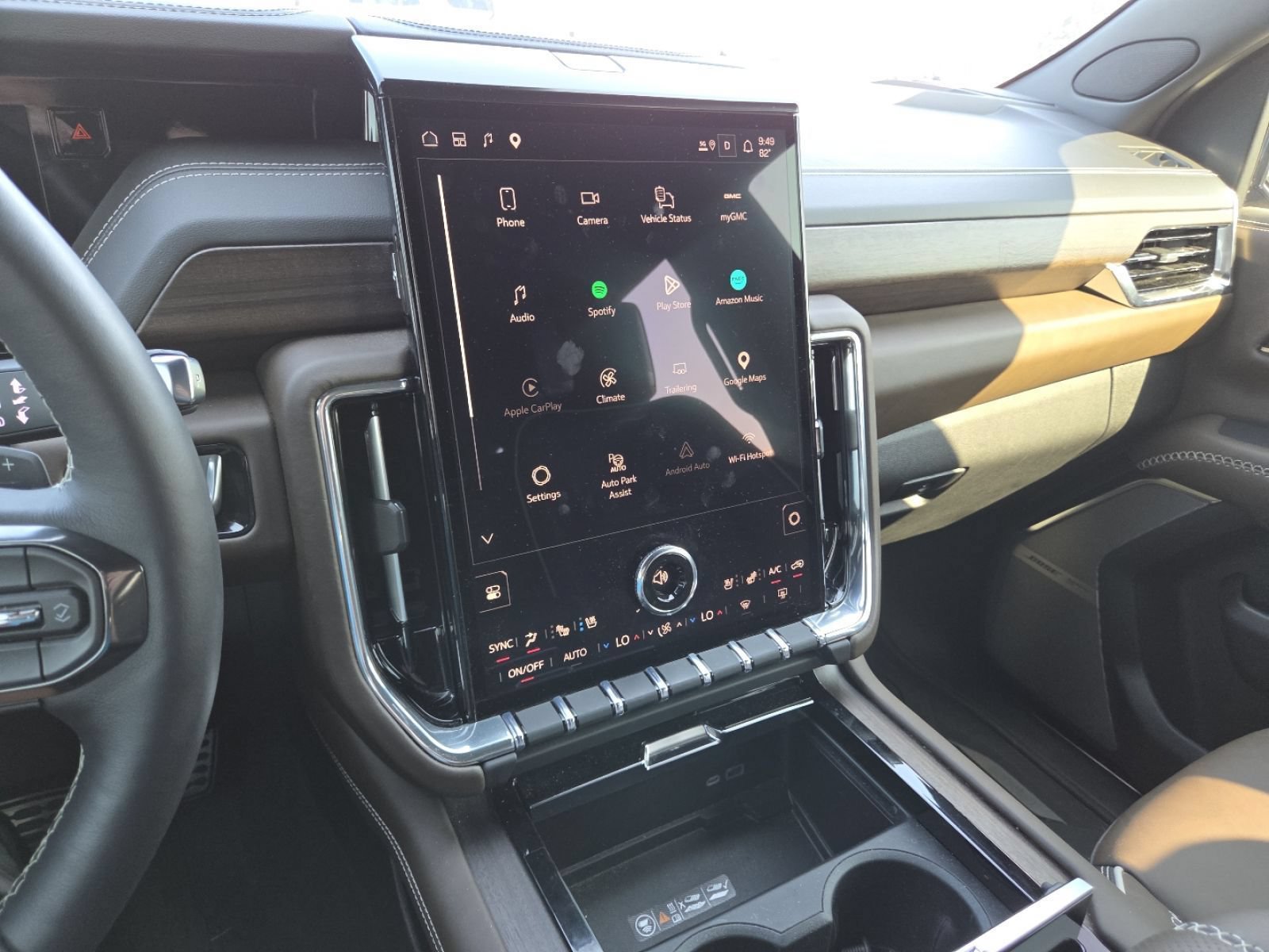 Used 2025 GMC Yukon XL Denali Ultimate AWD/4WD image 38