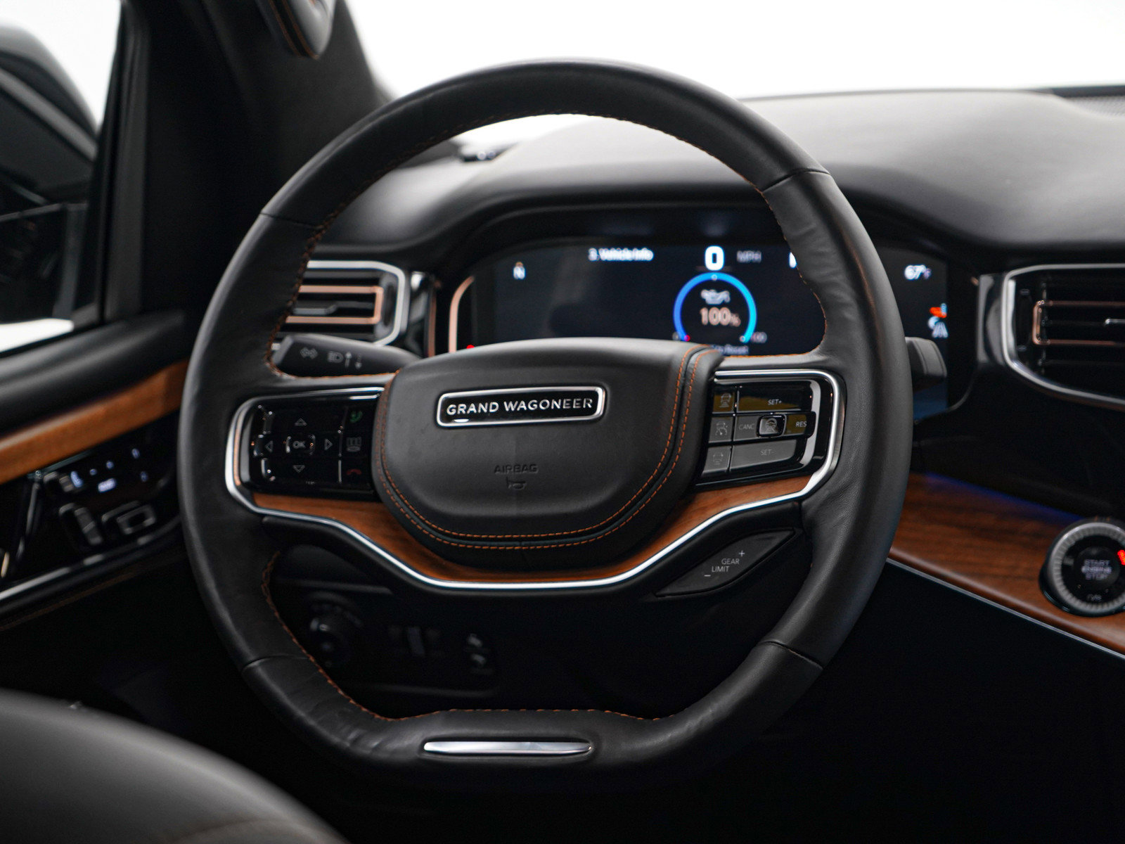 Used 2024 Jeep Grand Wagoneer L Series III image 21