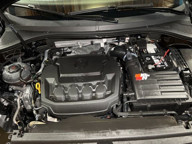 Used 2024 Volkswagen Tiguan SE AWD/4WD image 16