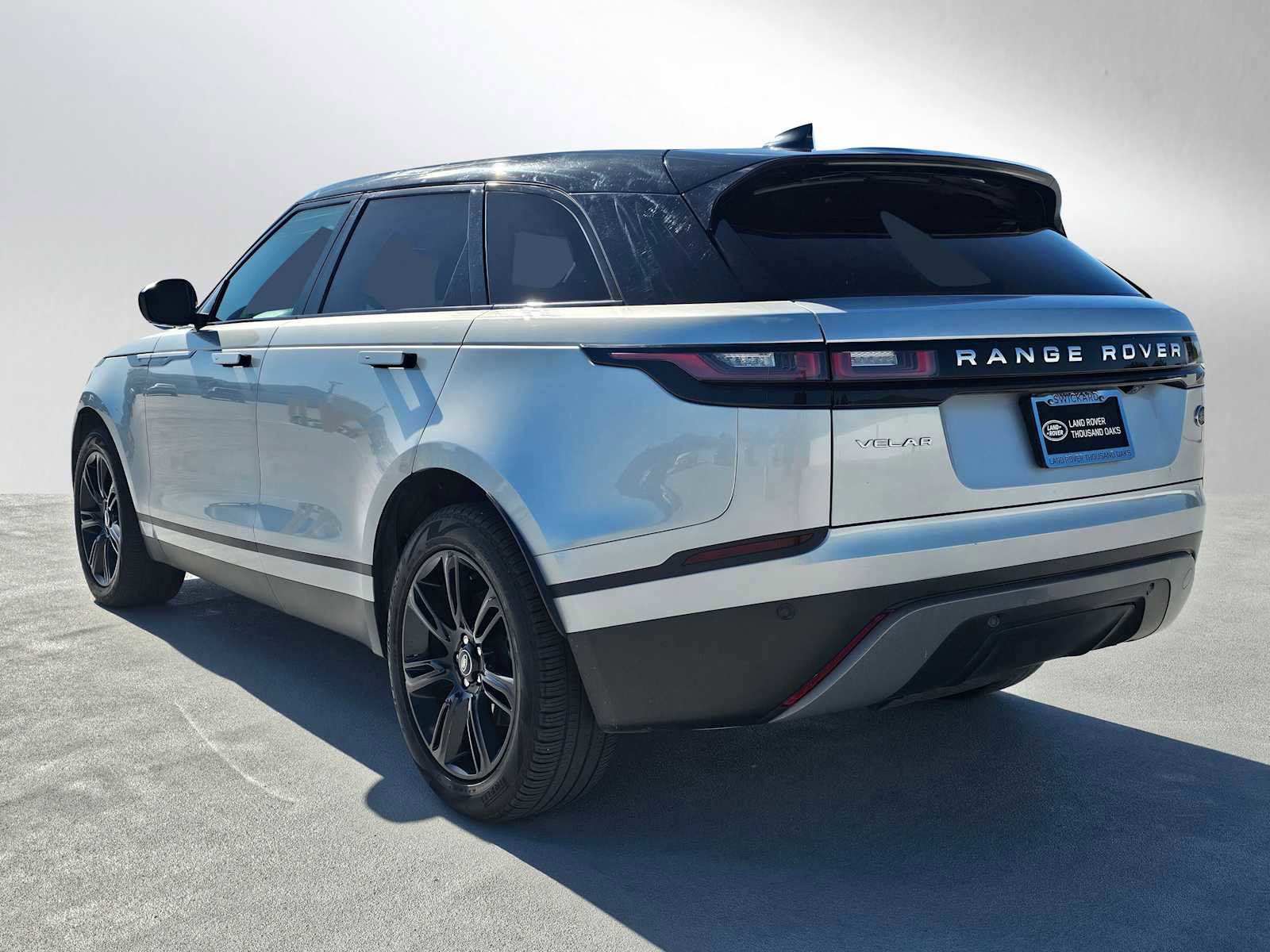 Used 2022 Land Rover Range Rover Velar S image 3